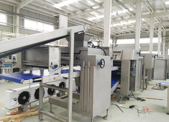 kupować Wysokowydajna linia do produkcji ciastek Dostosowane do potrzeb klienta do nadziewanych wypieków i ciasta francuskiego produkcja online