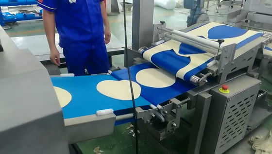 kupować Grubość minimalna 2,5 Mm Automatyczna maszyna do produkcji pizzy Linia do produkcji pizzy / do pieczenia produkcja online